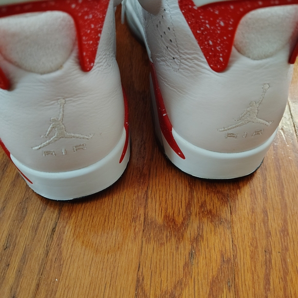 Jordan 6 Retro Red Oreo Size 11 - Picture 7 of 12